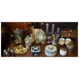 Mixed group of collectables to include; a late 19th Century American brass strut clock, early 19th