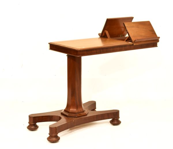 Mid 19th Century mahogany reading stand in the manner of Gillows, the moulded oblong top with two