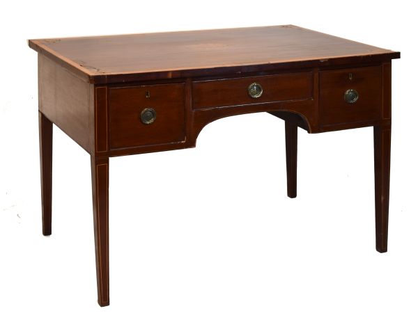 Early 20th Century inlaid mahogany sideboard in the George III taste, the rectangular top centred by