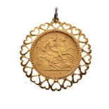 Gold Coins - George V half sovereign, 1912, in heart pierced 9ct gold pendant mount, 6.7g gross