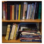 Books - Quantity of various books relating to the Armed Forces, Warfare etc Condition: