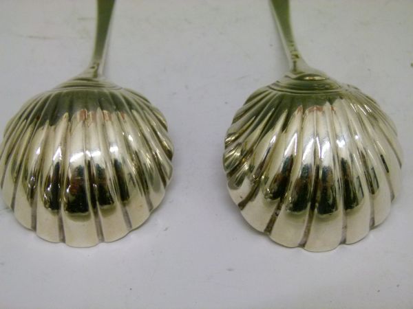 Pair of good George III silver pedestal sauce boats, each having a gadrooned rim, high reeded loop - Image 9 of 9