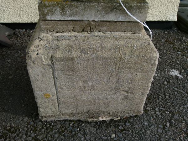 Antique marble urn of squat Campana type, 79cm diameter x 62cm high on an associated stone - Image 3 of 9