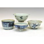 Chinese Ming Dynasty bowl having blue painted decoration depicting four figures on horseback, 15cm