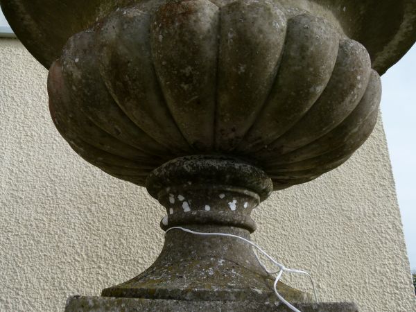 Antique marble urn of squat Campana type, 79cm diameter x 62cm high on an associated stone - Image 4 of 9