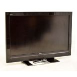Sony Bravia 40" flatscreen LCD digital colour TV with remote control and booklet Condition: