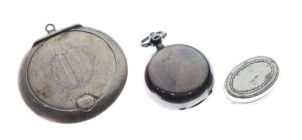 George III silver oval vinaigrette, Birmingham 1805, George V silver sovereign case, Birmingham 1913