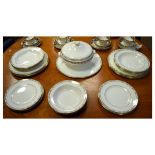 Quantity of Wedgwood Colchester pattern tableware Condition: