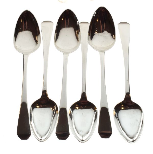 Set of six George III silver Old English pattern teaspoons, London 1817, 2.8toz approx Condition: