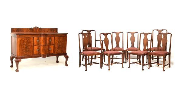Early 20th Century mahogany matched ten piece dining suite comprising: wind-out extending dining
