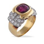 18kt yellow and white gold ring with ruby 1950/60ies peso 14,06 gr.