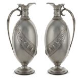 Pair of silver jugs London, 1868 peso 1345 gr.