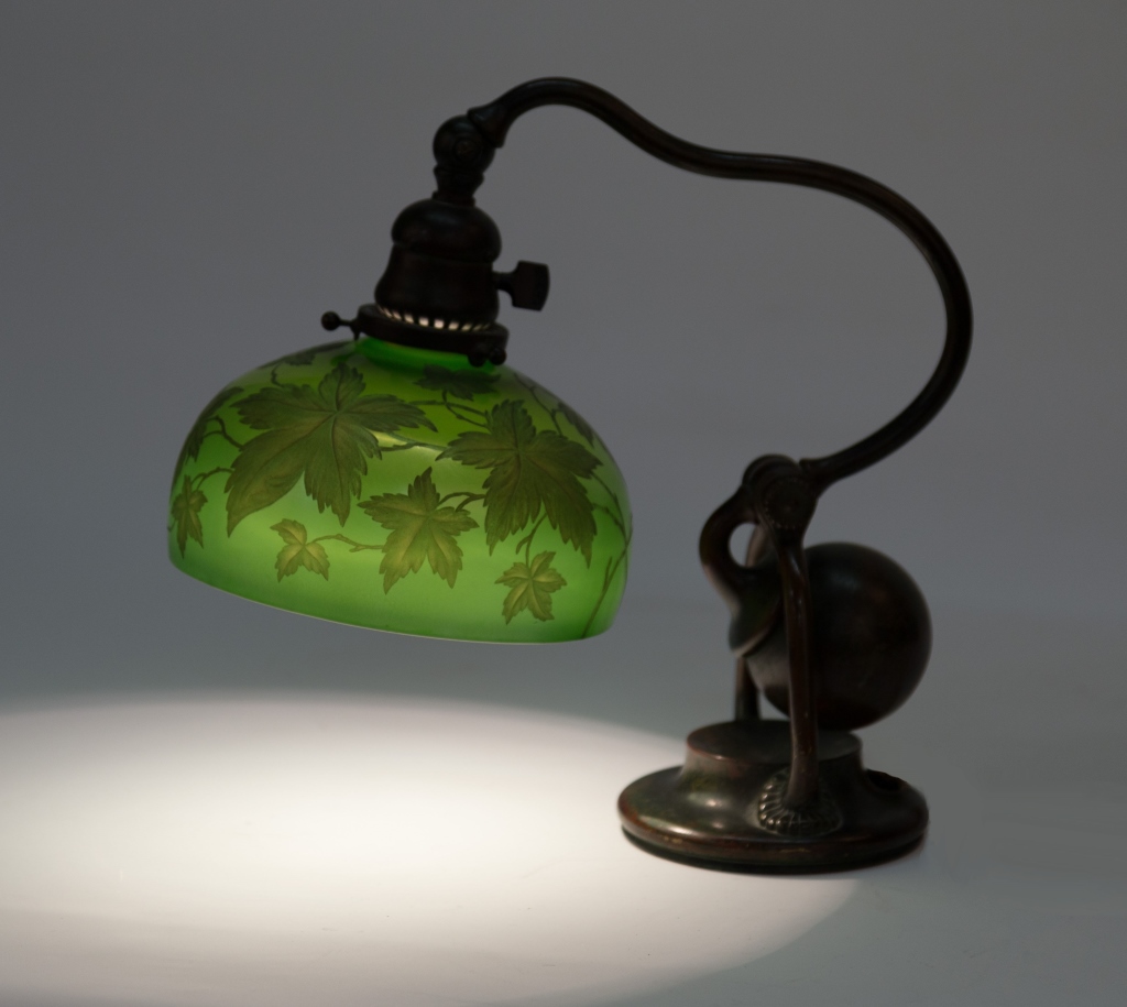 Tiffany Studios NY Counter Balance Lamp with Intaglio Carved Shade. Engraved green iridescent shade, - Image 2 of 6