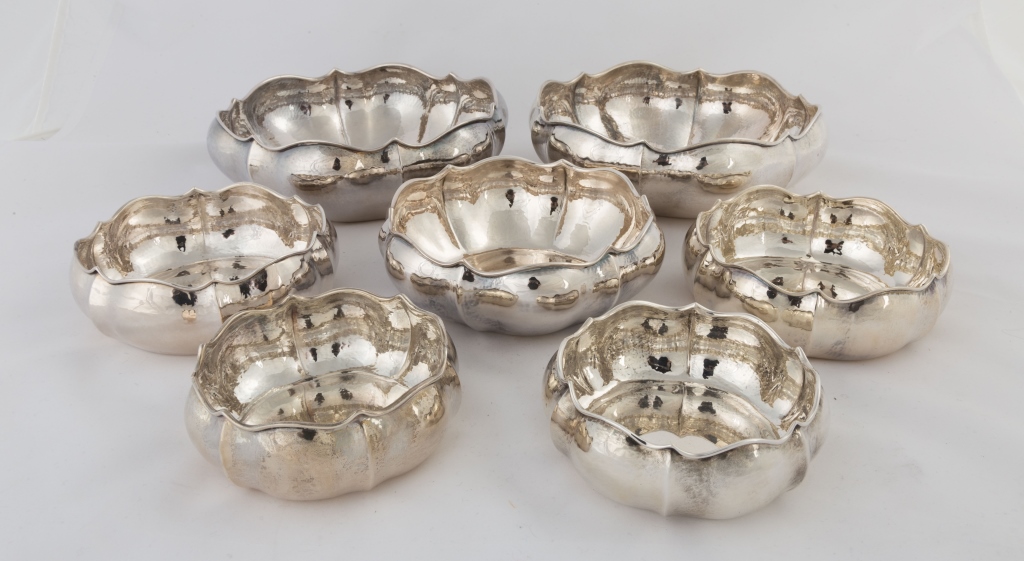 Seven Graduated Buccellati Sterling Silver Hand Hammered Bowls. 41.4ozt . Max. Ht. 2 1/2" Dia. 8".