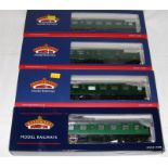 BACHMANN 4 x BR(S) Green Mk 1 Coaches Nos 39-053C/053D/078D and 262A. Mint Boxed.