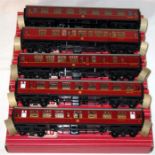 HORNBY DUBLO 5 x BR Maroon Mk 1 Coaches - 2 x 4052 Composites, 4053 Brake/2nd, 4062 1st and 4063