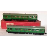 HORNBY DUBLO 2250/4150 2 Car EMU - 2250 BR(S) Green EMU Driving Brake/2nd - minor frosting to one