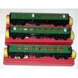 HORNBY DUBLO 3 x BR(S) Green Mk1 Coaches - 2 x 4054 1st/2nd - Mint Boxed and 4055 Mint in an