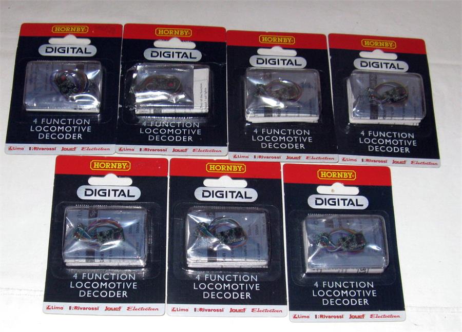 HORNBY R8215 7 x 4 Function Locomotive Decoders. Mint Packaged.