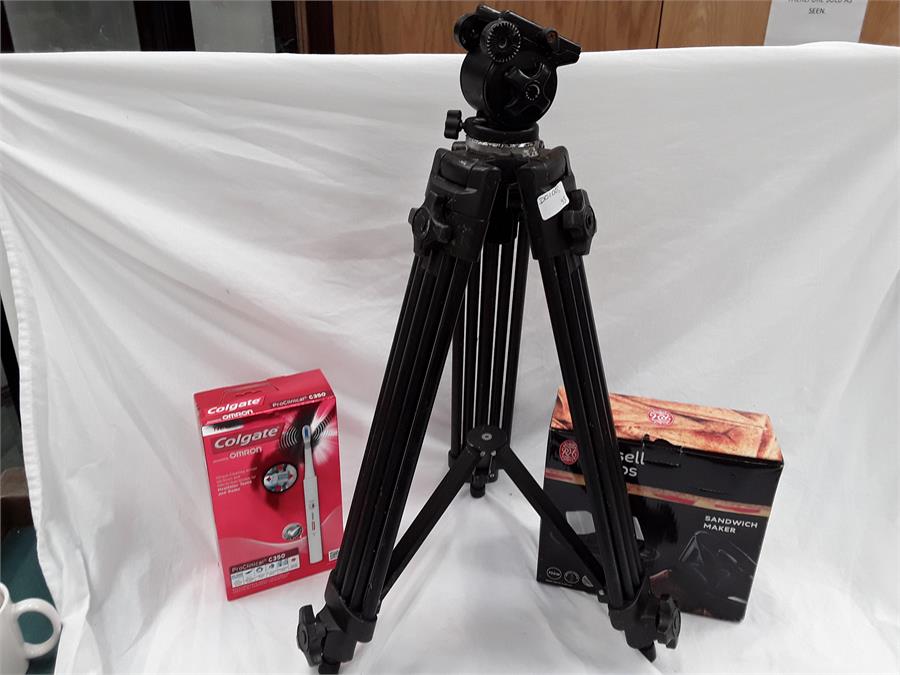 A camera tripod together with a boxed Colgate Omron electric toothbrush and a boxed Russell Hobbs - Image 2 of 2