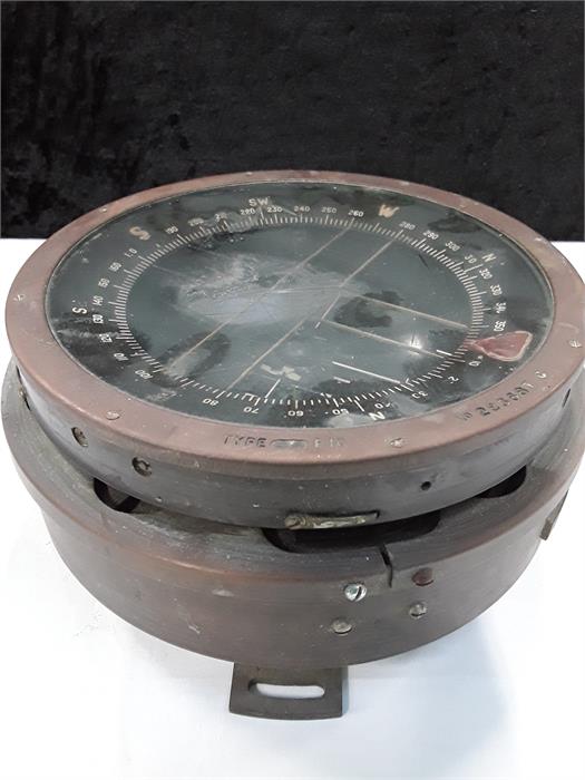 An RAF type 10 series metal compass ref-28368.