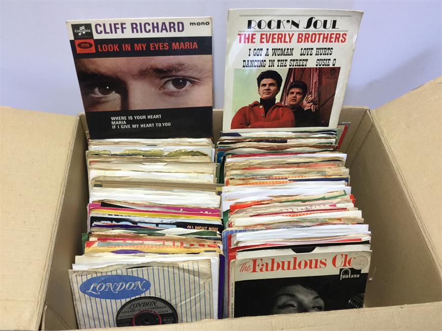 Box Of 50’s & 60’s Vinyl 45rpm EP / 7” Records. Approx 160 in total and majority in original