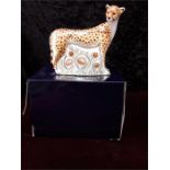 Royal Crown Derby: Cheetah 2006 gold stopper with box.