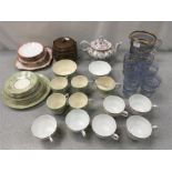 A quantity of china and glassware.