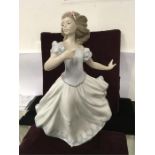 Lladro dancing girl figurine: Daisa 1999 ref-6687.