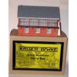 BASSETT-LOWKE O Gauge BL99086 Great Nortern Signal Box. Near Mint Boxed.