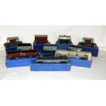 HORNBY DUBLO 3R 10 x D1 Models - 2 x BR(E) Brakes, Ventilated Van, Silver Esso Tanker, Mineral