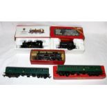 TRIANG HORNBY - EMU and 3 x Steam Locomotives - Triang R156/225 4 SUB EMU Power and Dummy Cars -