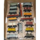 HORNBY DUBLO 17 x Goods Wagons. - 16 x 2R and a 3R - Good to Excellent.