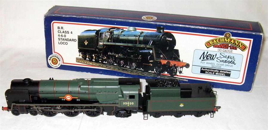 HORNBY and BACHMANN - 2 x Locomotives - Hornby R2204 BR Green rebuilt Merchant Navy 4-6-2 'Bibby