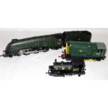 HORNBY and DAPOL 3 x Locomotives - Hornby R350 Class A4 4-6-2 Mallard - Good and R1075 Class 08 0-