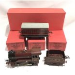 Hornby O Gauge No 1 revised LMS Red C/W 0-4-0 and Tender # 1000 with Key - VG, 2 x No 41 Red Coaches