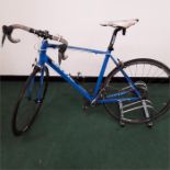 A Giant road bike. 20 speed with Look clipless pedals. In good condition (R51)