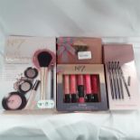 No7 items pure glamour set, lip treat set, pencil collection and a mini eyeshadow palette. (Ref37)