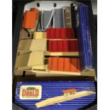 Selection of Hornby Dublo buildings: 4 x D1 Island Platform (one G/VG boxed, one G unboxed, two