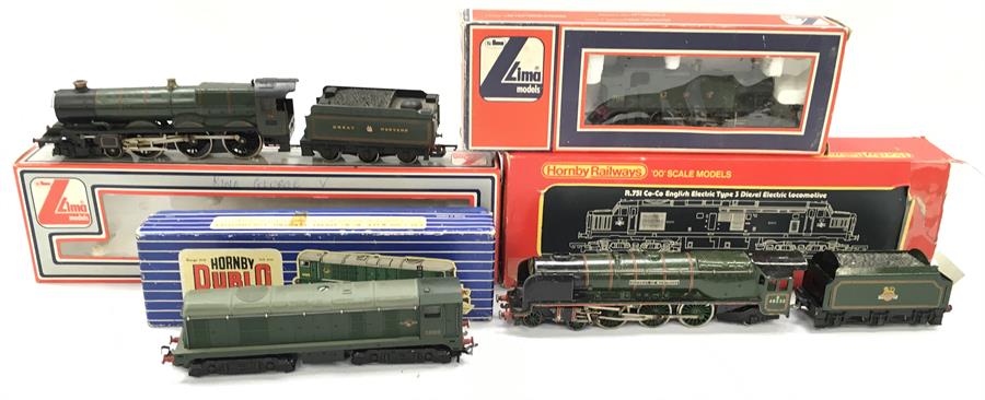 Hornby Dublo 3R L30 1000 BHP Bo-Bo diesel locomotive 'D8000', appears G in G box. Together with