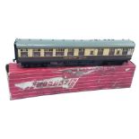 Hornby Dublo 4070 Restaurant Car W.R. G+ in F box with some water damage.