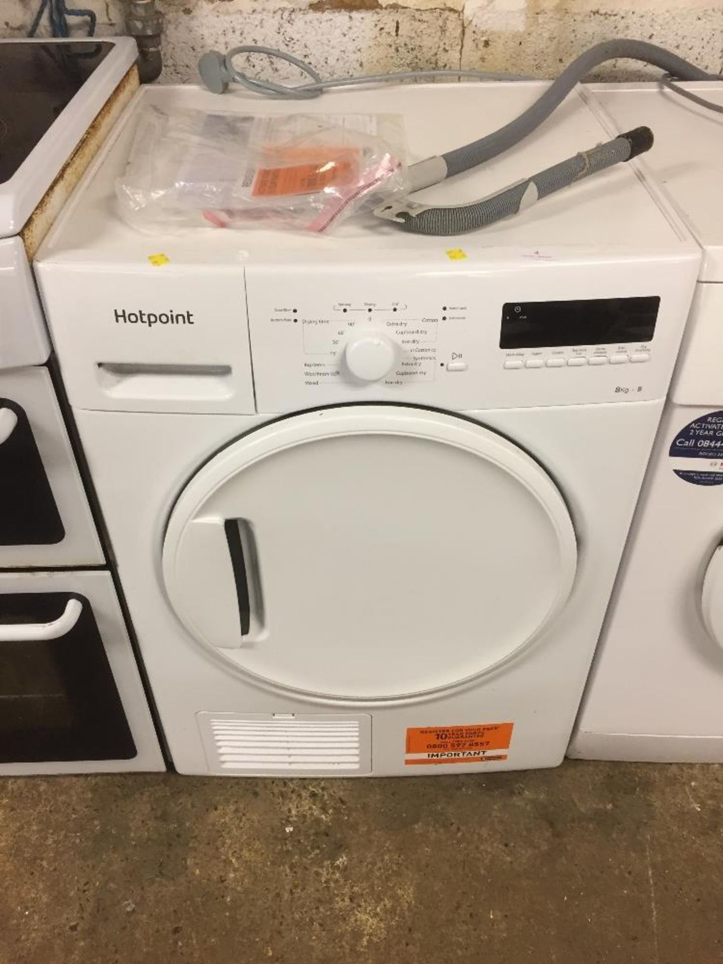 HOTPOINT 8KG CONDENSER TUMBLE DRYER - WARRANTED UNTIL 12 NOON TUESDAY FOLLOWING THE ABOVE SALE