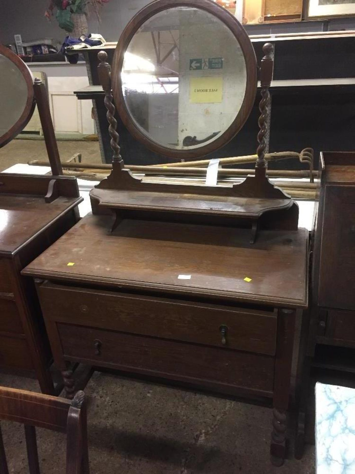 OAK 2 DRAWER DRESSING TABLE