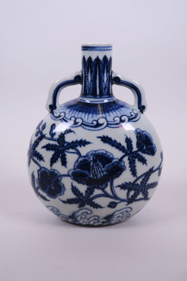 A small Chinese blue and white pottery flask with two handles and floral decoration, 4 character - Image 2 of 3