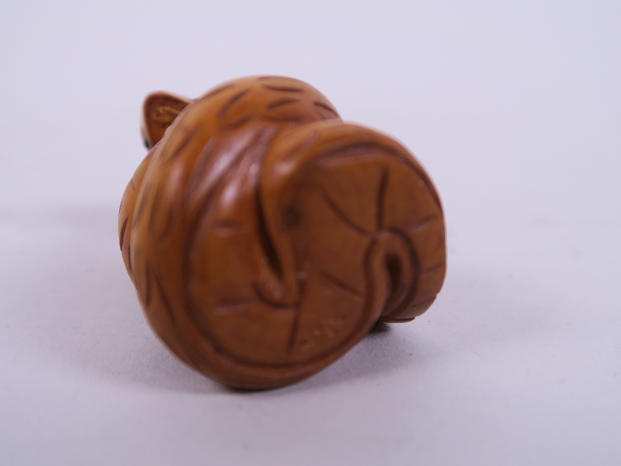 A Japanese carved hardwood netsuke in the form of a cobra, 2" long - Image 3 of 3