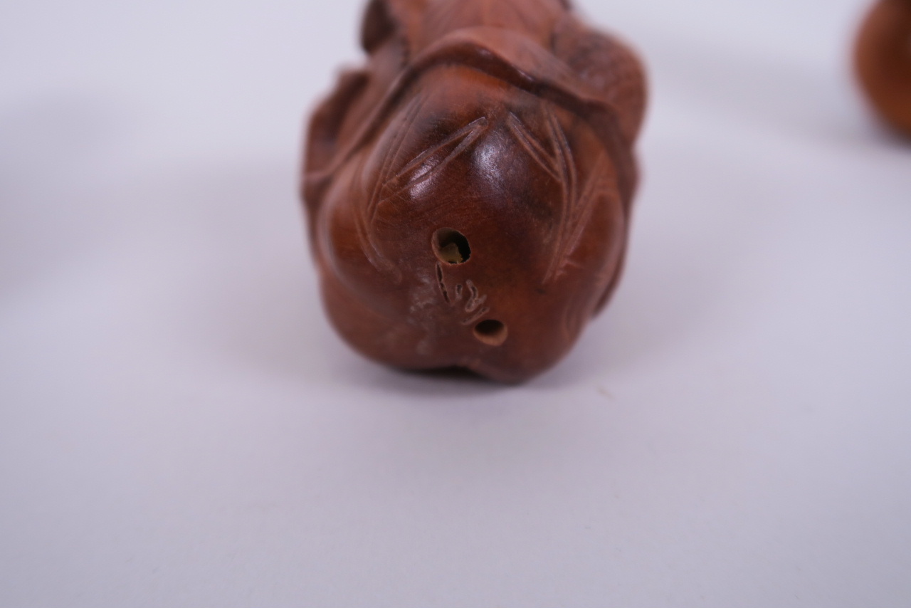 A collection of three carved wood netsuke in the form of gourds, carp and toads, signed to base, - Image 4 of 5