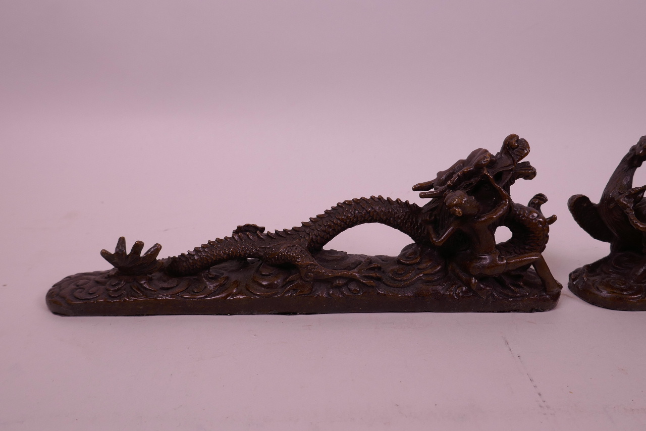 A pair of Chinese scroll weights in the form of a dragon and phoenix, 8½" long - Image 2 of 3