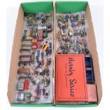 Hornby 0 gauge Railway Accessories set No.4 and selection of lead figures and accessories