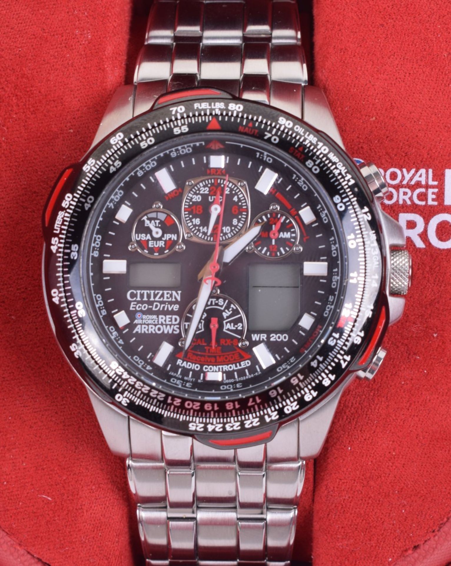 Gents Royal Air Force Red Arrows Skyhawk A.T. Watch - Image 2 of 2