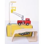 Corgi Toys Gift Set 14 Hydraulic Tower Wagon with Lamp Standard